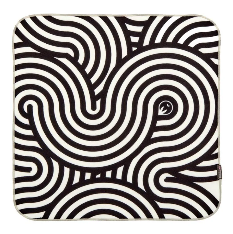 3 Legged Thing Swirls Wrapz Large