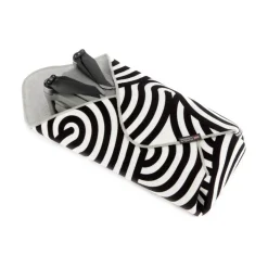 3 Legged Thing Swirls Wrapz Large