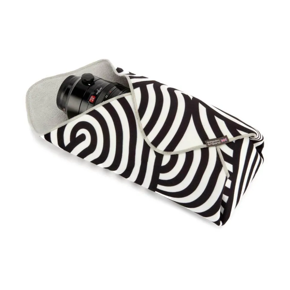 3 Legged Thing Swirls Wrapz Large