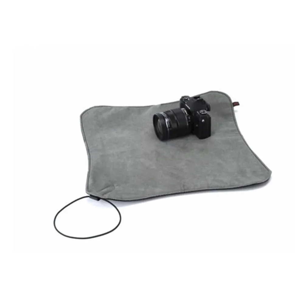 Artisan&Artist Black & Red Neck Strap Ring Type L900 x W20mm