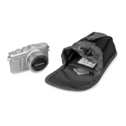 Billingham AVEA 7 Black FibreNyte/Black Pocket