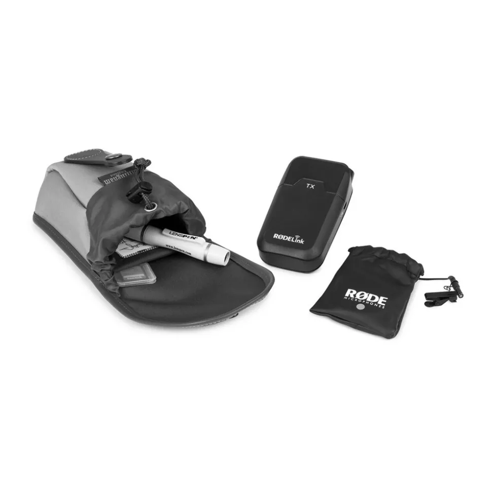 Billingham AVEA 7 Black FibreNyte/Tan Pocket