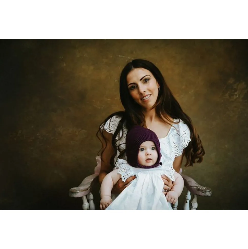 EzyFrame Vintage Background 2 x 2.3m (6'7 x 7'5) Tobacco