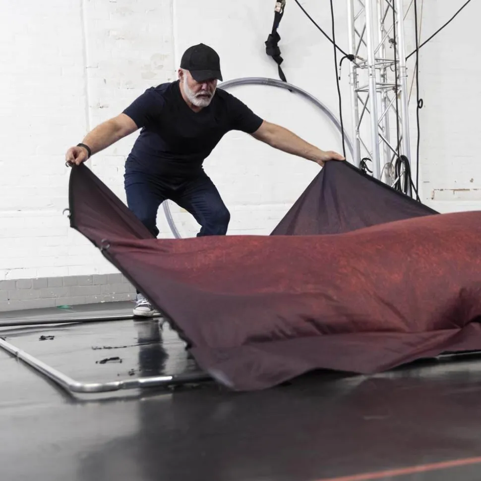 EzyFrame Vintage Background 2 x 2.3m Crimson LL LB7940