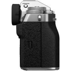 Fujifilm X-T5 Silver with XF 16-50mm f/2.8-4.8 Lens Kit