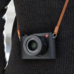 Leica Q2 Protector Black