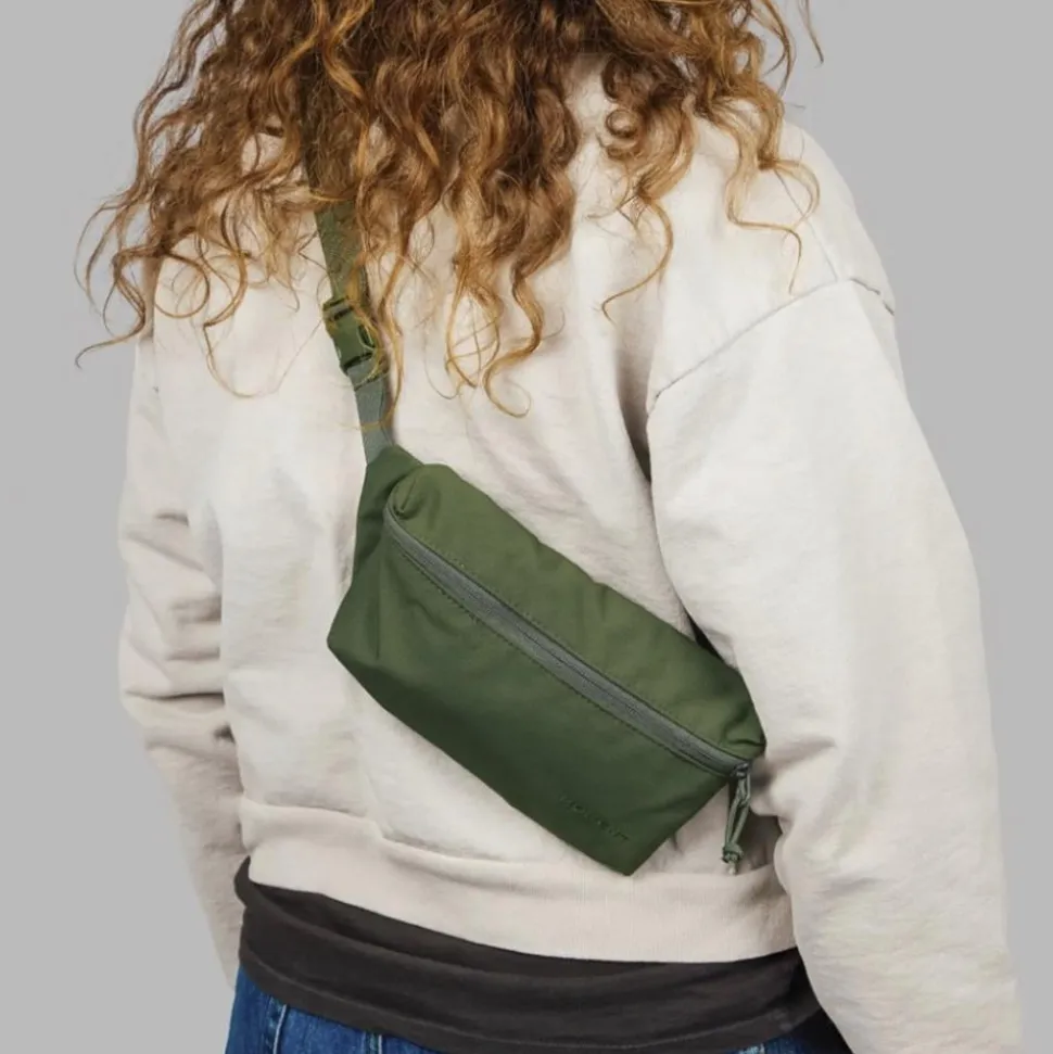 Moment Everything Mini Sling 1L Olive