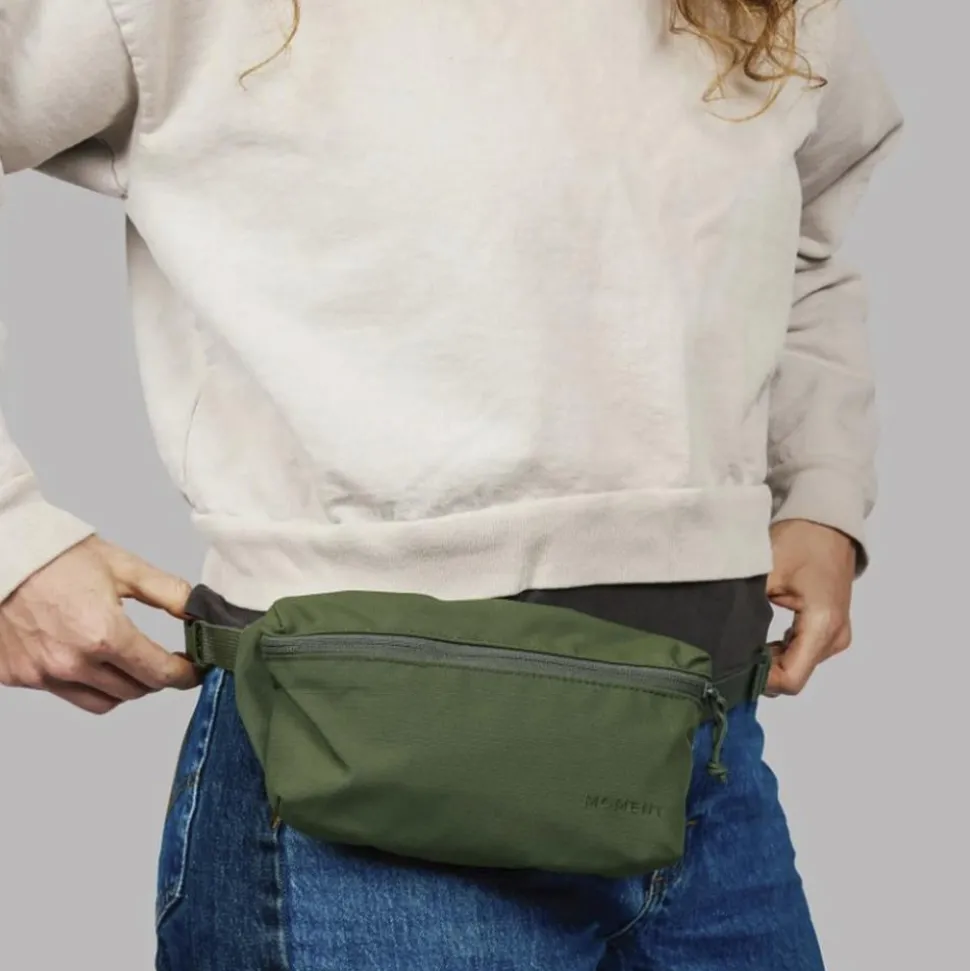 Moment Everything Mini Sling 1L Olive