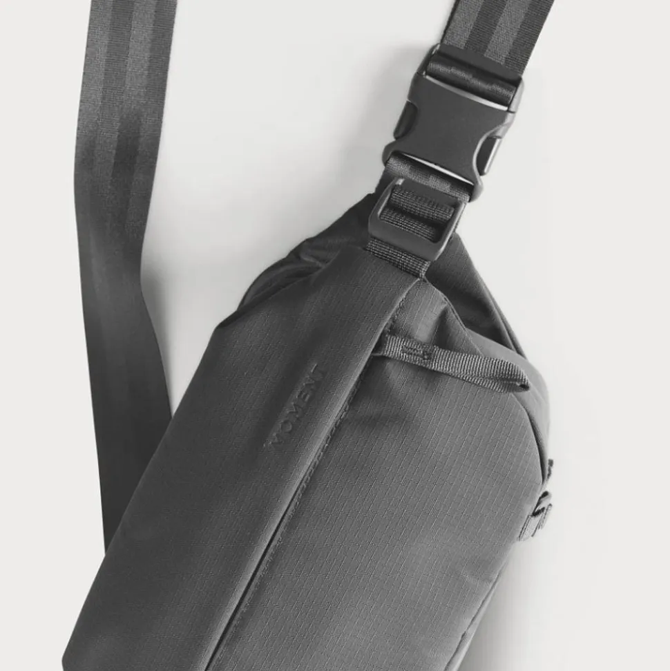 Moment Everything Sling 2L Grey