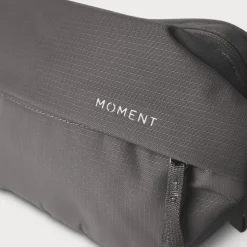 Moment Everything Sling 2L Grey