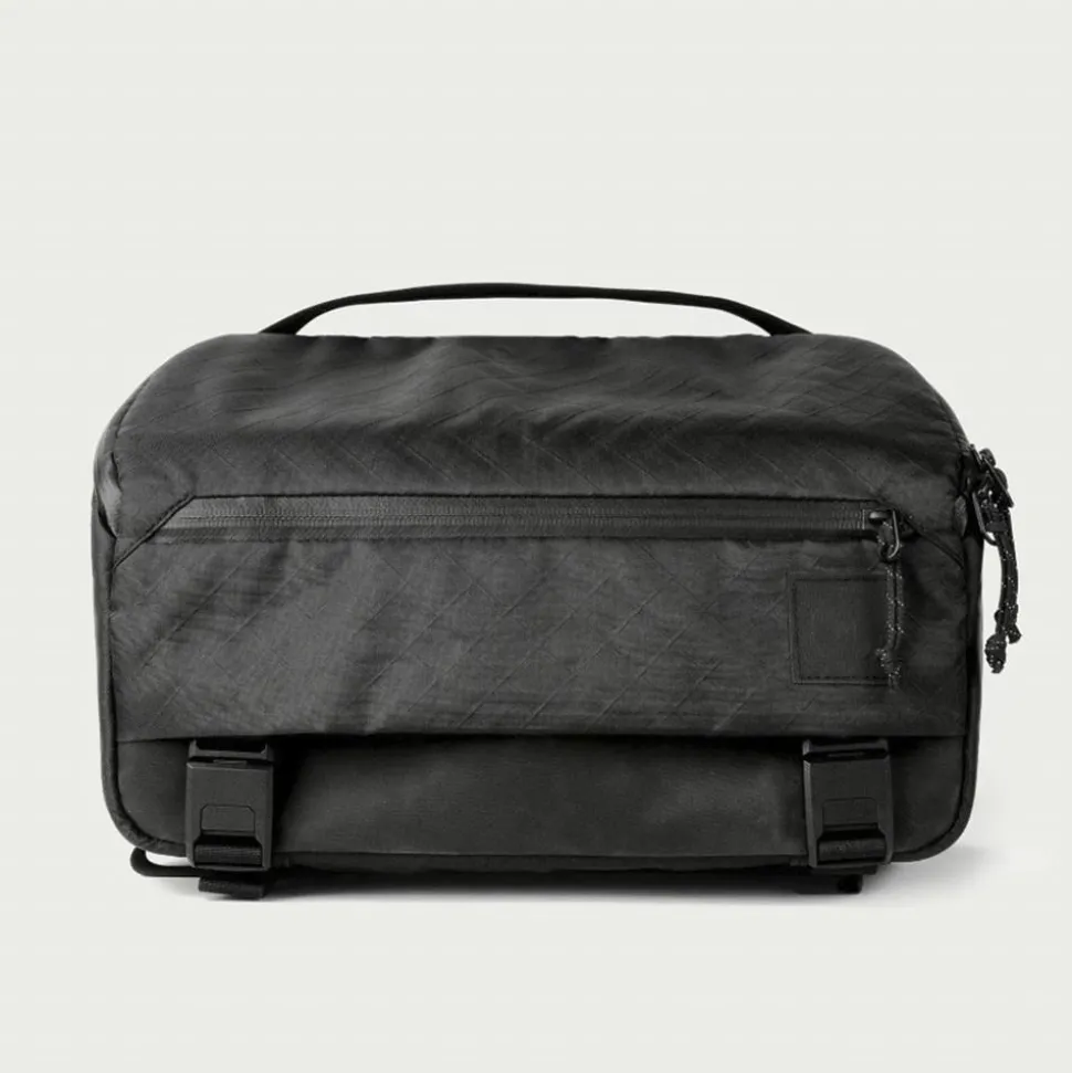 Moment Rugged Camera Sling 10L NorthPak Black