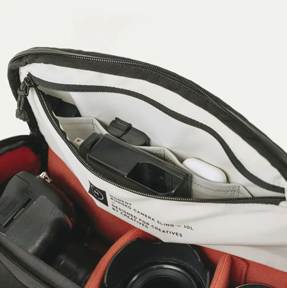 Moment Rugged Camera Sling 10L NorthPak Black