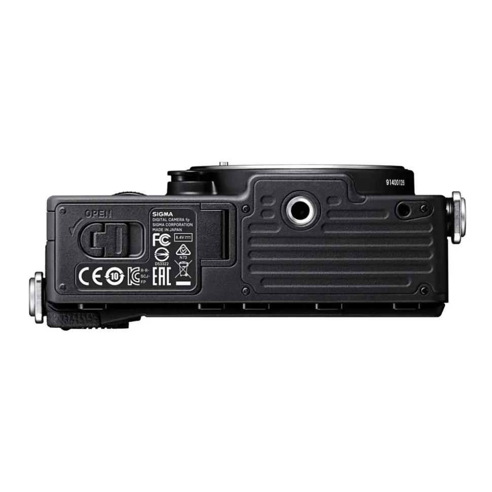 Sigma fp + 45mm f/2.8 DG DN Lens Kit