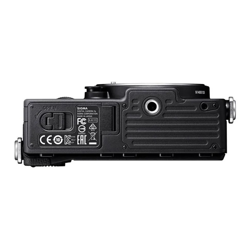 Sigma fp + 45mm f/2.8 DG DN Lens Kit