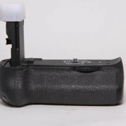 Used Canon BG-E9 Battery Grip