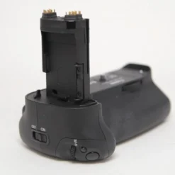 Used Canon BG-E11 Battery Grip