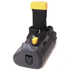 Used Canon BG-E22 Battery Grip