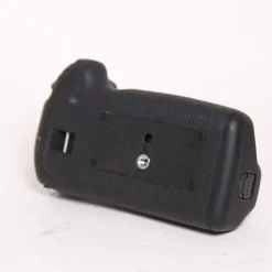 Used Canon BG-E21 Battery Grip