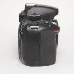 Used Nikon D5200