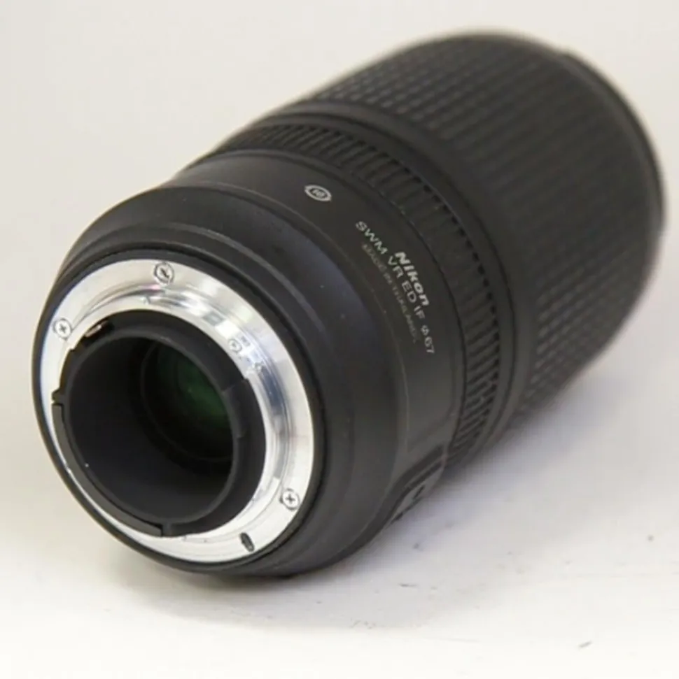 Used Nikon 70-300mm f/4.5-5.6G VR F Mount Lens
