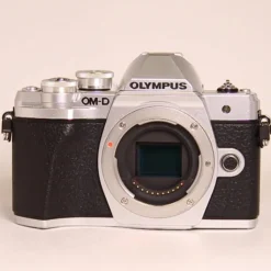 Used Olympus E-M10 Mark III