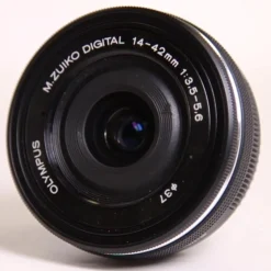 Used Olympus 14-42mm f/3.5-5.6 EZ Micro Four Thirds Lens