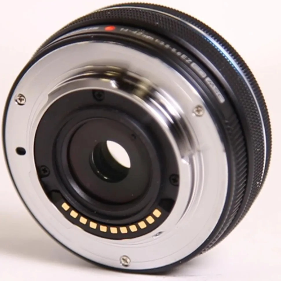 Used Olympus 14-42mm f/3.5-5.6 EZ Micro Four Thirds Lens