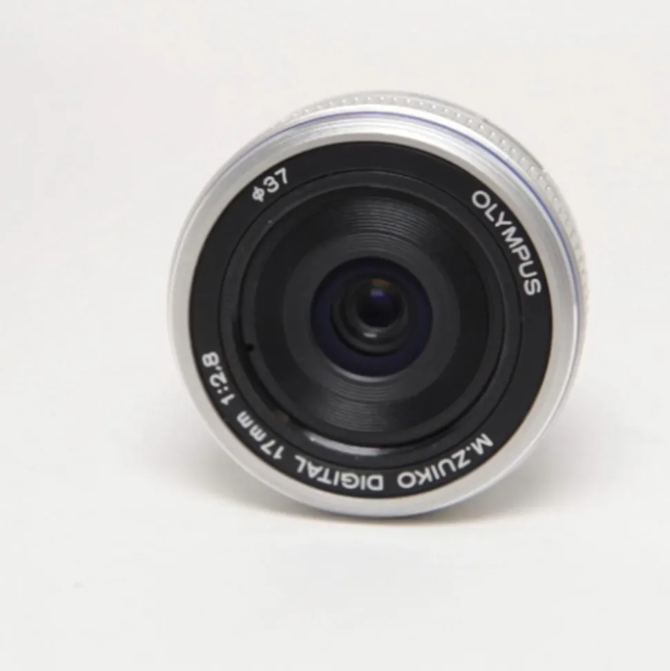 Used Olympus 17mm f/2.8 Micro Four Thirds Lens