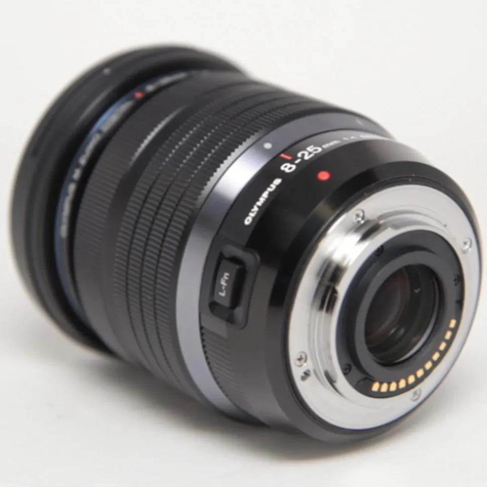 Used Olympus 8-25mm F/4 Pro Micro Four Thirds Lens