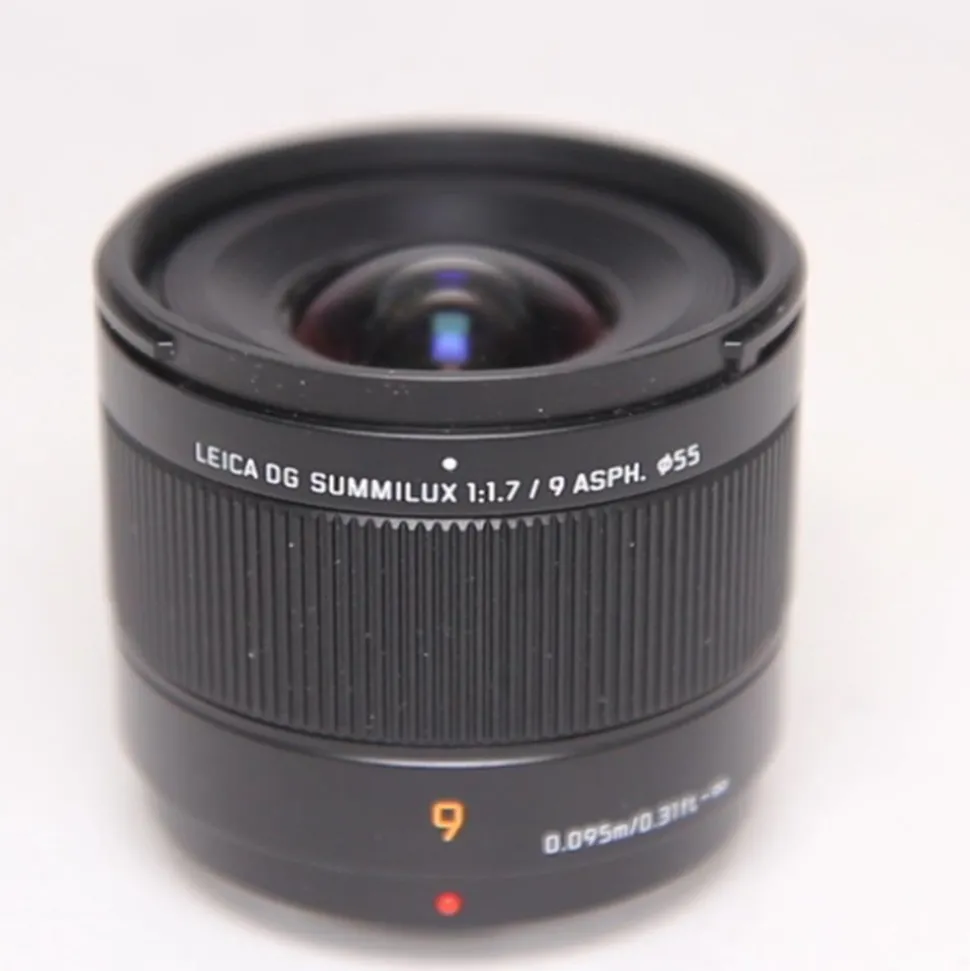 Used Panasonic Leica 9mm F/1.7 ASPH DG Summilux M43 Mount Lens