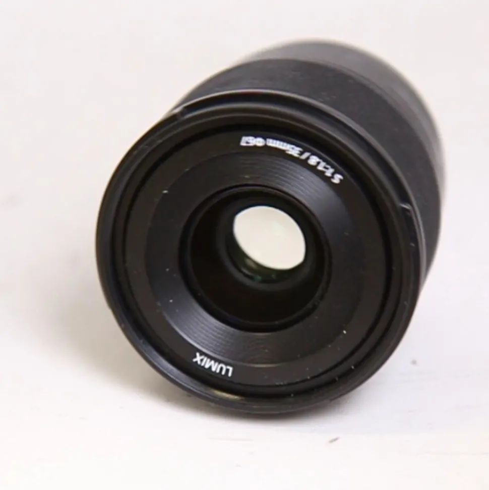 Used Panasonic 35mm F/1.8 S L Mount Lens