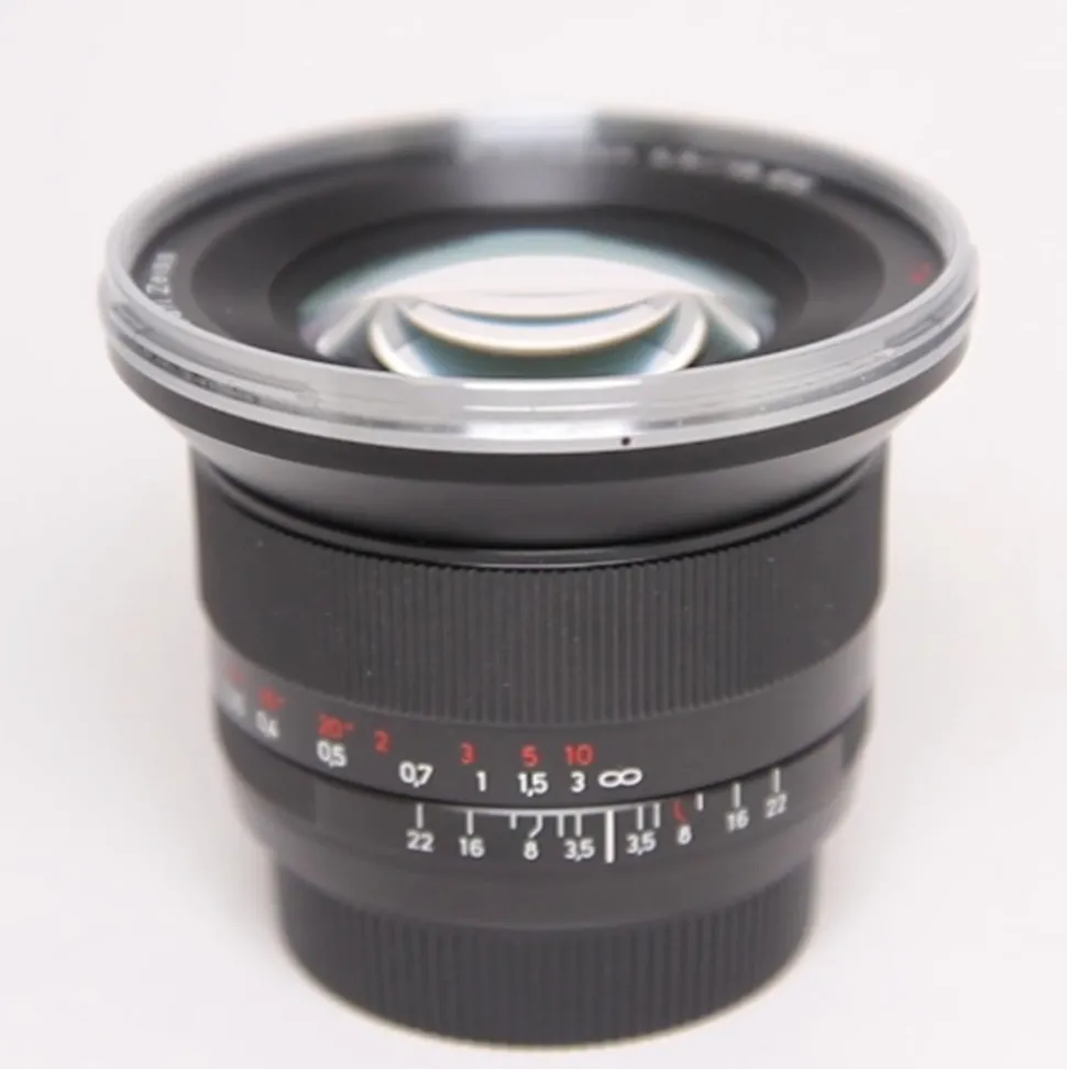 Used Zeiss 18mm F/3.5 Distagon T* ZE EF Mount Lens