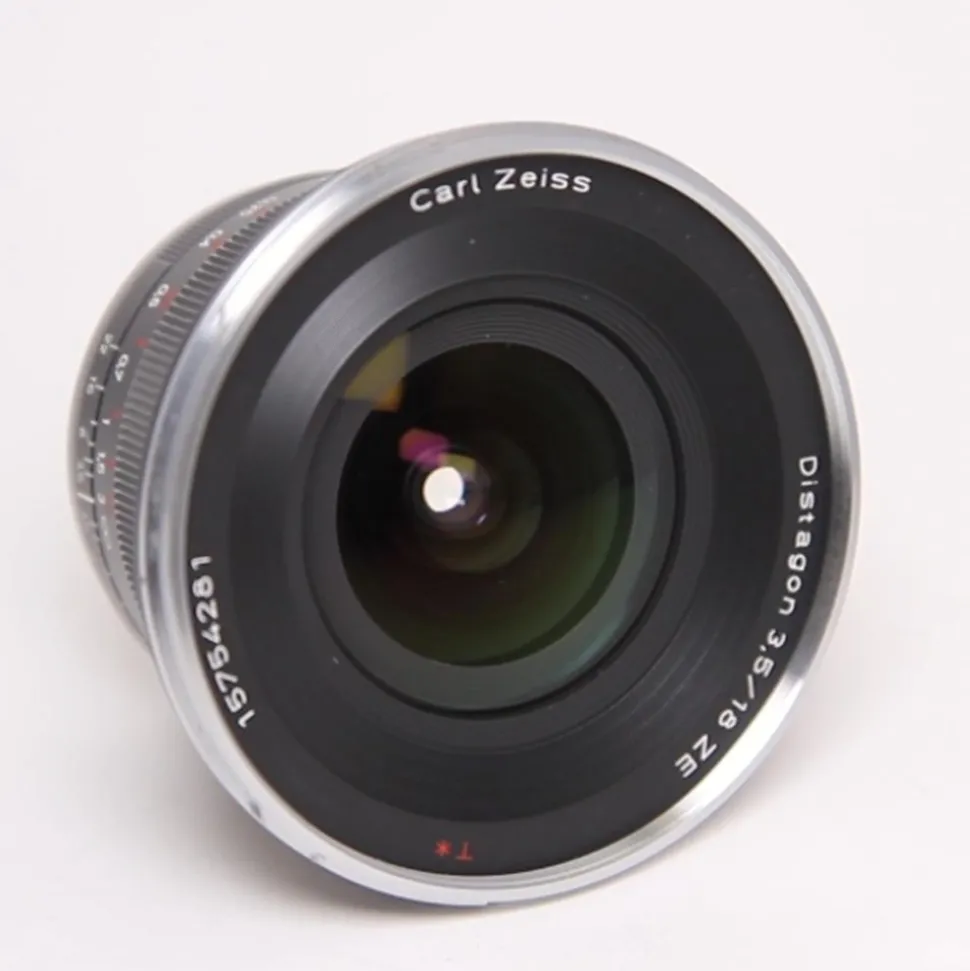 Used Zeiss 18mm F/3.5 Distagon T* ZE EF Mount Lens