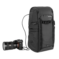 Vanguard VEO Adaptor R44 BK Backpack with USB Port Rear Access