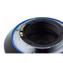 Zeiss Milvus 135mm f/2 APO Distagon T* ZE Lens Canon EF